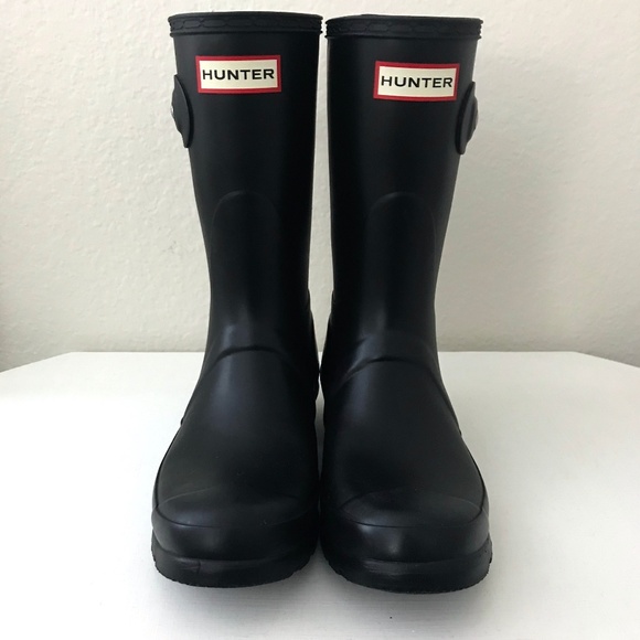 Hunter Shoes - HUNTER Original Short Rain Boot Sz 6 Black Matte